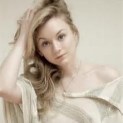 Emily kinney